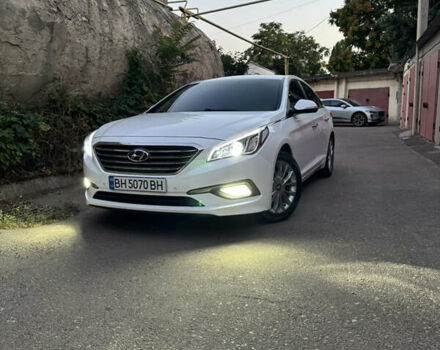 Білий Хендай Соната, об'ємом двигуна 2 л та пробігом 262 тис. км за 12700 $, фото 1 на Automoto.ua
