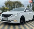 Білий Хендай Соната, об'ємом двигуна 2 л та пробігом 230 тис. км за 7500 $, фото 1 на Automoto.ua