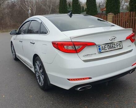 Белый Хендай Соната, объемом двигателя 2.36 л и пробегом 235 тыс. км за 11000 $, фото 2 на Automoto.ua