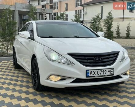 Білий Хендай Соната, об'ємом двигуна 2 л та пробігом 230 тис. км за 7500 $, фото 9 на Automoto.ua