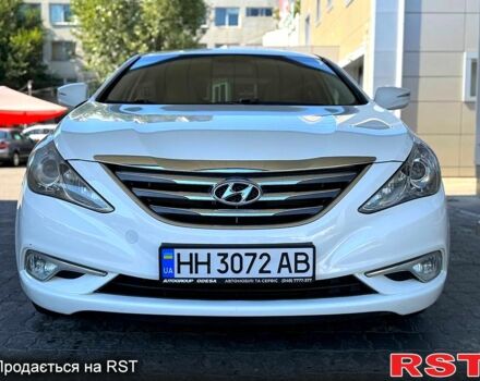 Белый Хендай Соната, объемом двигателя 2 л и пробегом 187 тыс. км за 7000 $, фото 1 на Automoto.ua