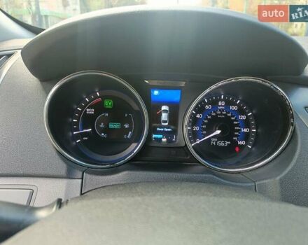 Хендай Соната 2014 у Рівному на Automoto.ua Білий Хендай Соната, об'ємом двигуна 2.36 л та пробігом 225 тис. км за 10300 $, фото 10 на Automoto.ua