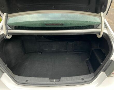 Белый Хендай Соната, объемом двигателя 2.4 л и пробегом 195 тыс. км за 8500 $, фото 10 на Automoto.ua