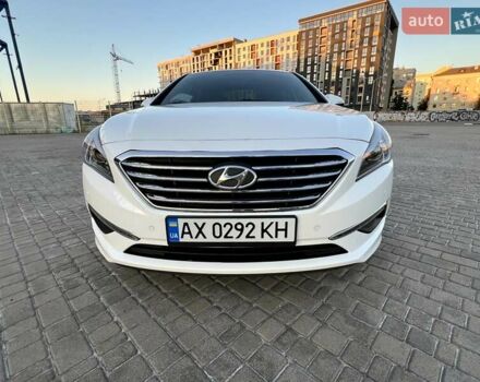 Білий Хендай Соната, об'ємом двигуна 2.36 л та пробігом 144 тис. км за 10900 $, фото 2 на Automoto.ua