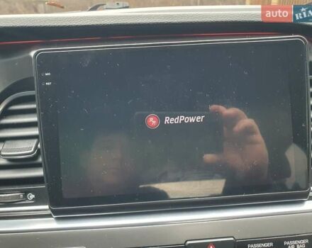 Белый Хендай Соната, объемом двигателя 2.36 л и пробегом 235 тыс. км за 11000 $, фото 21 на Automoto.ua