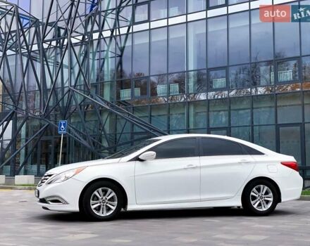 Білий Хендай Соната, об'ємом двигуна 2.4 л та пробігом 211 тис. км за 8500 $, фото 8 на Automoto.ua