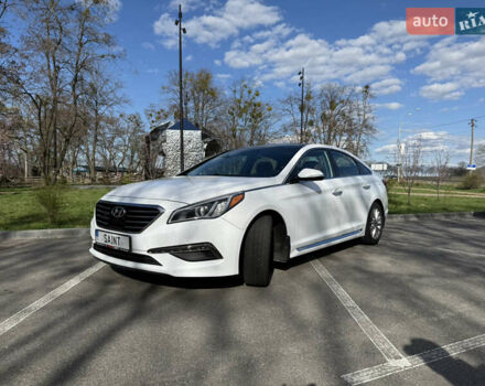 Білий Хендай Соната, об'ємом двигуна 2.36 л та пробігом 132 тис. км за 12000 $, фото 1 на Automoto.ua