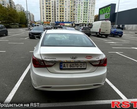 Белый Хендай Соната, объемом двигателя 2 л и пробегом 188 тыс. км за 7300 $, фото 1 на Automoto.ua