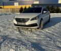 Білий Хендай Соната, об'ємом двигуна 2 л та пробігом 180 тис. км за 13500 $, фото 1 на Automoto.ua
