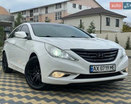 Білий Хендай Соната, об'ємом двигуна 2 л та пробігом 230 тис. км за 7500 $, фото 11 на Automoto.ua