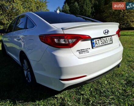Белый Хендай Соната, объемом двигателя 2.36 л и пробегом 198 тыс. км за 8000 $, фото 8 на Automoto.ua