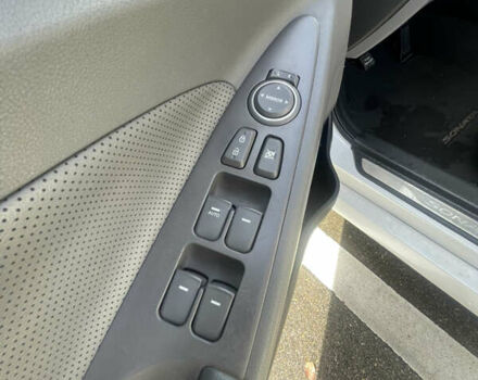 Білий Хендай Соната, об'ємом двигуна 2.36 л та пробігом 138 тис. км за 11000 $, фото 25 на Automoto.ua