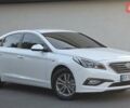 Белый Хендай Соната, объемом двигателя 2 л и пробегом 256 тыс. км за 11200 $, фото 1 на Automoto.ua