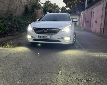 Білий Хендай Соната, об'ємом двигуна 2 л та пробігом 262 тис. км за 12700 $, фото 2 на Automoto.ua