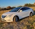 Белый Хендай Соната, объемом двигателя 2 л и пробегом 181 тыс. км за 7600 $, фото 2 на Automoto.ua