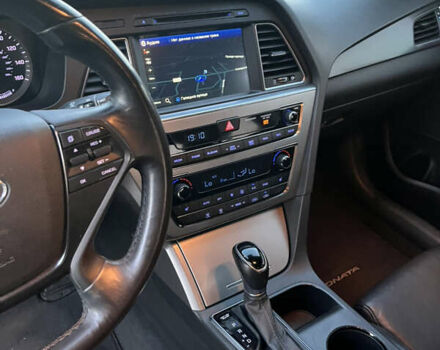 Белый Хендай Соната, объемом двигателя 2.36 л и пробегом 132 тыс. км за 10600 $, фото 31 на Automoto.ua