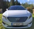 Белый Хендай Соната, объемом двигателя 2.36 л и пробегом 198 тыс. км за 8000 $, фото 3 на Automoto.ua
