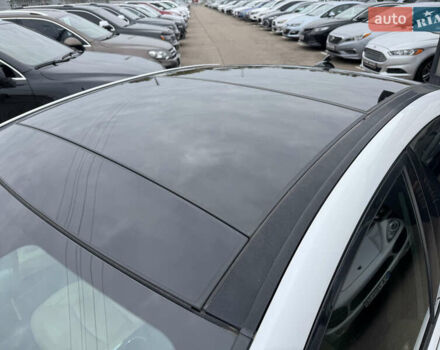 Білий Хендай Соната, об'ємом двигуна 2.36 л та пробігом 212 тис. км за 9990 $, фото 12 на Automoto.ua