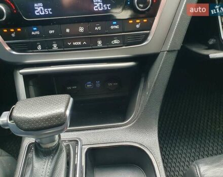 Белый Хендай Соната, объемом двигателя 2.36 л и пробегом 235 тыс. км за 11000 $, фото 17 на Automoto.ua