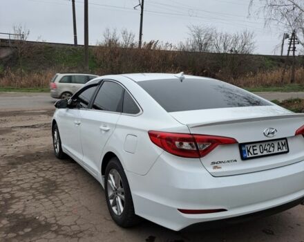 Белый Хендай Соната, объемом двигателя 2.4 л и пробегом 100 тыс. км за 7850 $, фото 3 на Automoto.ua