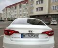 Белый Хендай Соната, объемом двигателя 2 л и пробегом 325 тыс. км за 7700 $, фото 4 на Automoto.ua