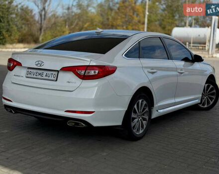 Хендай Соната 2014 у Дніпро (Дніпропетровську) на Automoto.ua Білий Хендай Соната, об'ємом двигуна 2.36 л та пробігом 160 тис. км за 9599 $, фото 4 на Automoto.ua