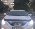 Белый Хендай Соната, объемом двигателя 2 л и пробегом 266 тыс. км за 8500 $, фото 1 на Automoto.ua