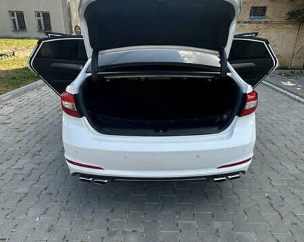 Белый Хендай Соната, объемом двигателя 2 л и пробегом 172 тыс. км за 11999 $, фото 7 на Automoto.ua
