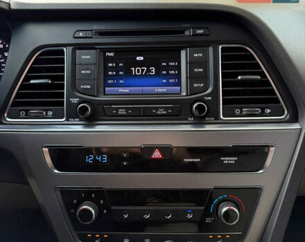 Хендай Соната 2014 у Дніпро (Дніпропетровську) на Automoto.ua Білий Хендай Соната, об'ємом двигуна 2.36 л та пробігом 160 тис. км за 9599 $, фото 32 на Automoto.ua