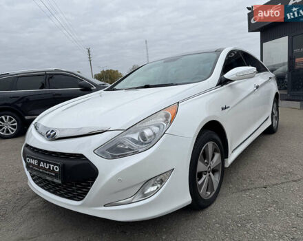 Білий Хендай Соната, об'ємом двигуна 2.36 л та пробігом 212 тис. км за 9990 $, фото 1 на Automoto.ua