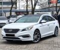 Белый Хендай Соната, объемом двигателя 2.36 л и пробегом 237 тыс. км за 9950 $, фото 1 на Automoto.ua