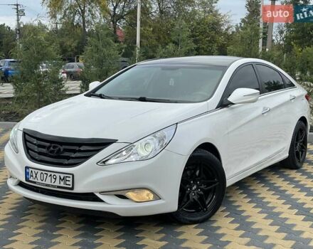 Білий Хендай Соната, об'ємом двигуна 2 л та пробігом 230 тис. км за 7500 $, фото 3 на Automoto.ua