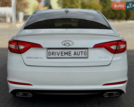 Хендай Соната 2014 у Дніпро (Дніпропетровську) на Automoto.ua Білий Хендай Соната, об'ємом двигуна 2.36 л та пробігом 160 тис. км за 9599 $, фото 6 на Automoto.ua
