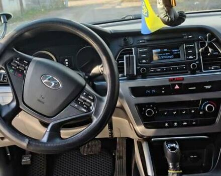 Білий Хендай Соната, об'ємом двигуна 2.36 л та пробігом 220 тис. км за 7900 $, фото 20 на Automoto.ua