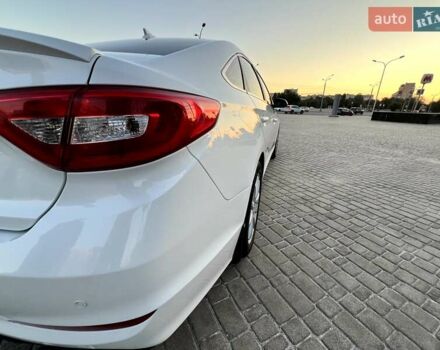Білий Хендай Соната, об'ємом двигуна 2.36 л та пробігом 144 тис. км за 10900 $, фото 13 на Automoto.ua