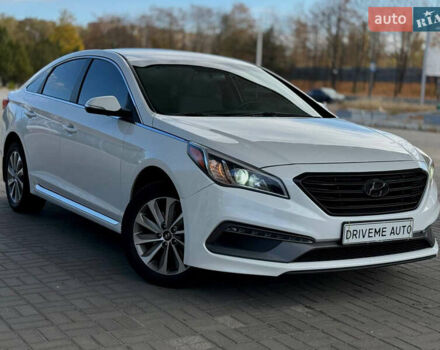 Хендай Соната 2014 у Дніпро (Дніпропетровську) на Automoto.ua Білий Хендай Соната, об'ємом двигуна 2.36 л та пробігом 160 тис. км за 9599 $, фото 2 на Automoto.ua