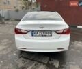 Білий Хендай Соната, об'ємом двигуна 2 л та пробігом 267 тис. км за 8500 $, фото 3 на Automoto.ua