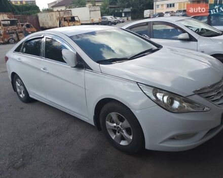 Білий Хендай Соната, об'ємом двигуна 2 л та пробігом 378 тис. км за 7700 $, фото 2 на Automoto.ua