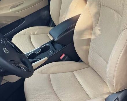 Білий Хендай Соната, об'ємом двигуна 2.36 л та пробігом 196 тис. км за 8500 $, фото 16 на Automoto.ua