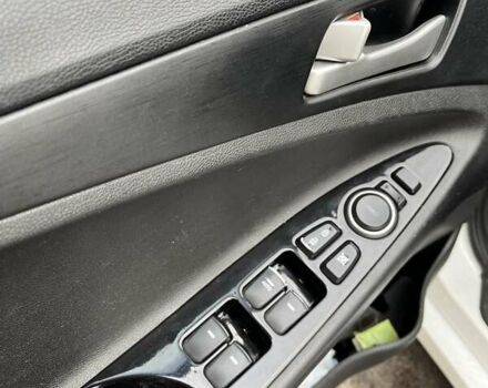 Білий Хендай Соната, об'ємом двигуна 2 л та пробігом 267 тис. км за 8500 $, фото 10 на Automoto.ua