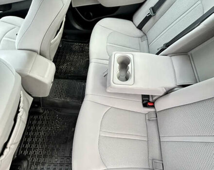 Белый Хендай Соната, объемом двигателя 2.4 л и пробегом 119 тыс. км за 10500 $, фото 11 на Automoto.ua