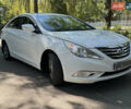 Белый Хендай Соната, объемом двигателя 2 л и пробегом 183 тыс. км за 8500 $, фото 1 на Automoto.ua