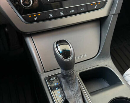 Хендай Соната 2014 у Дніпро (Дніпропетровську) на Automoto.ua Білий Хендай Соната, об'ємом двигуна 2.36 л та пробігом 160 тис. км за 9599 $, фото 34 на Automoto.ua