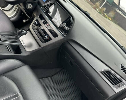 Белый Хендай Соната, объемом двигателя 2 л и пробегом 280 тыс. км за 9999 $, фото 12 на Automoto.ua