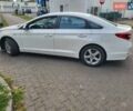 Белый Хендай Соната, объемом двигателя 2 л и пробегом 245 тыс. км за 9200 $, фото 1 на Automoto.ua