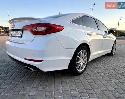 Білий Хендай Соната, об'ємом двигуна 2.36 л та пробігом 144 тис. км за 10900 $, фото 6 на Automoto.ua
