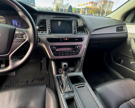 Білий Хендай Соната, об'ємом двигуна 2 л та пробігом 210 тис. км за 10200 $, фото 25 на Automoto.ua