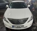 Білий Хендай Соната, об'ємом двигуна 2 л та пробігом 239 тис. км за 7500 $, фото 1 на Automoto.ua