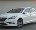 Белый Хендай Соната, объемом двигателя 2 л и пробегом 256 тыс. км за 11200 $, фото 1 на Automoto.ua