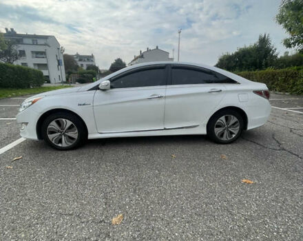 Білий Хендай Соната, об'ємом двигуна 2.36 л та пробігом 138 тис. км за 11000 $, фото 10 на Automoto.ua